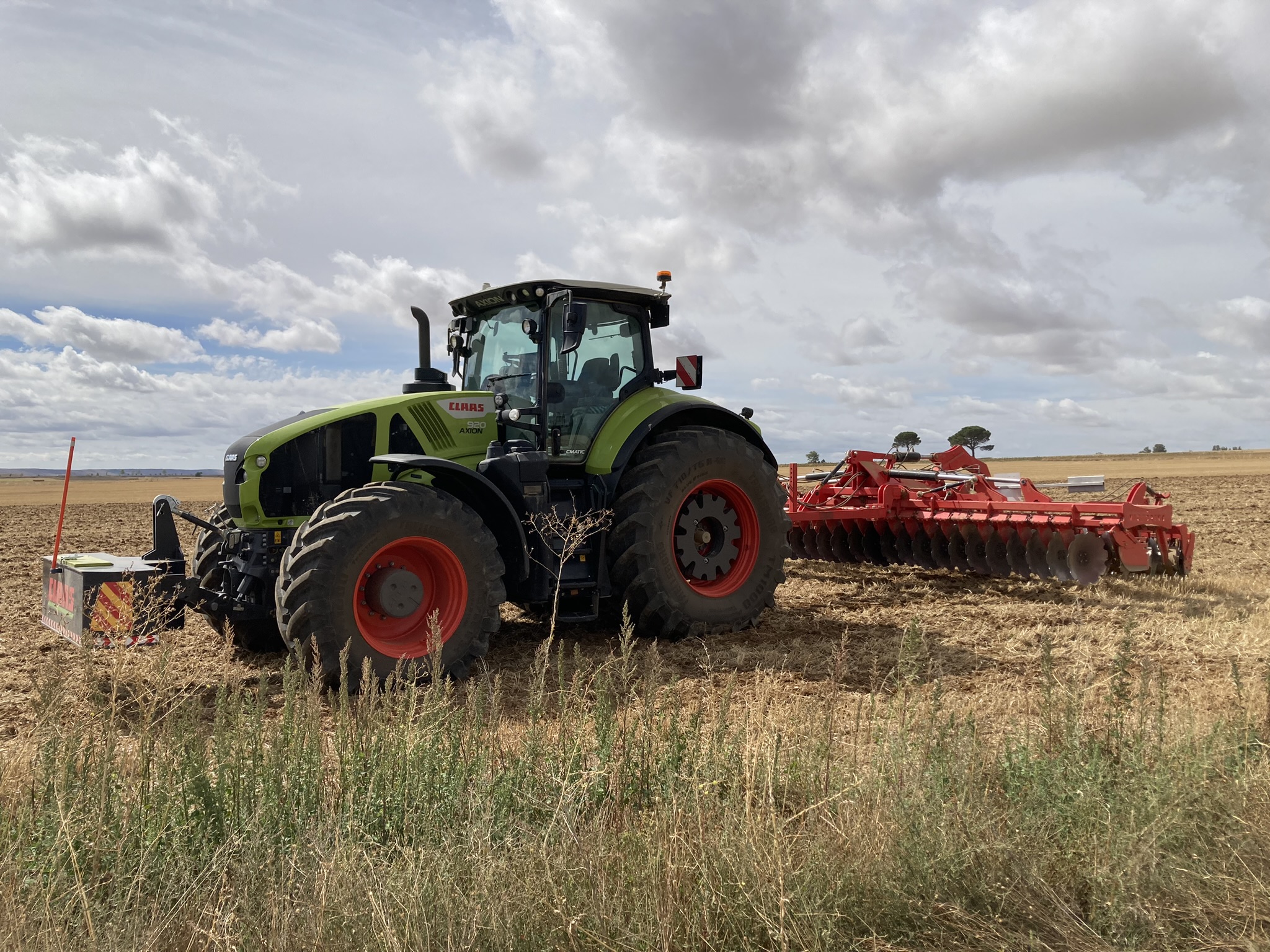 about-03 tractor1